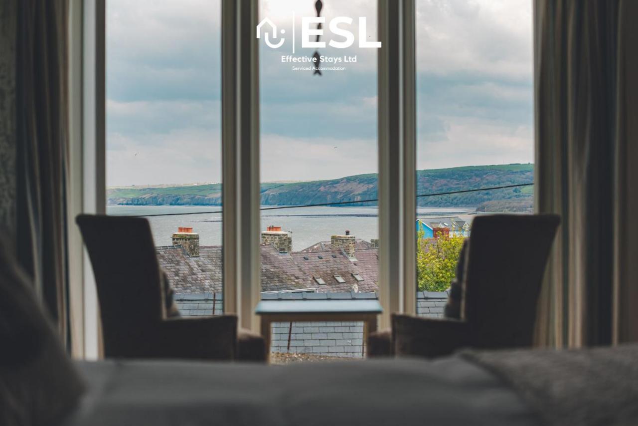 Beautiful En Suite 5 Bedroom Home With Sea Views New Quay  Eksteriør bilde